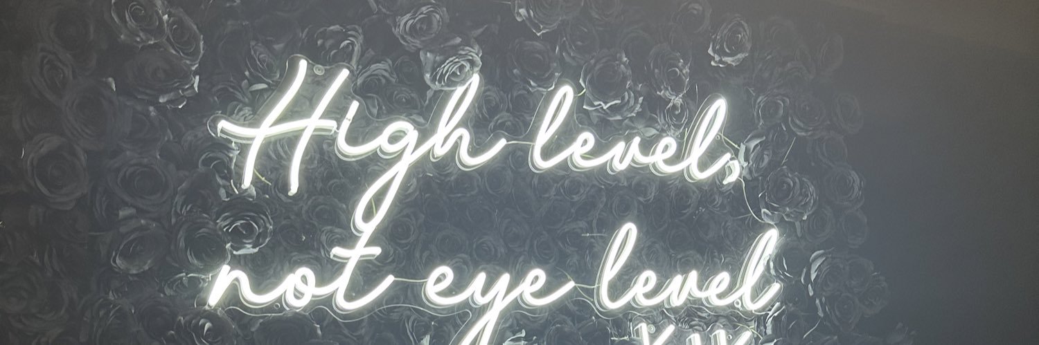 LoveTeee's profile banner image