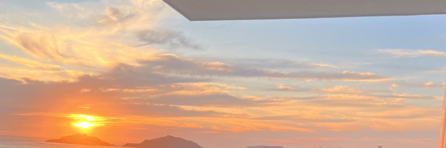 Ivanna_barragan's profile banner image