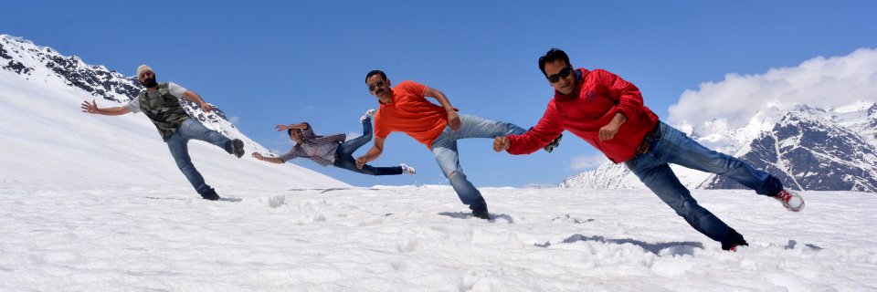 yashrazz's profile banner image