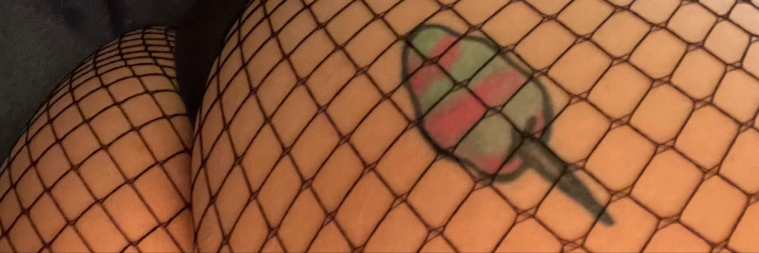 hotweirdgrl's profile banner image