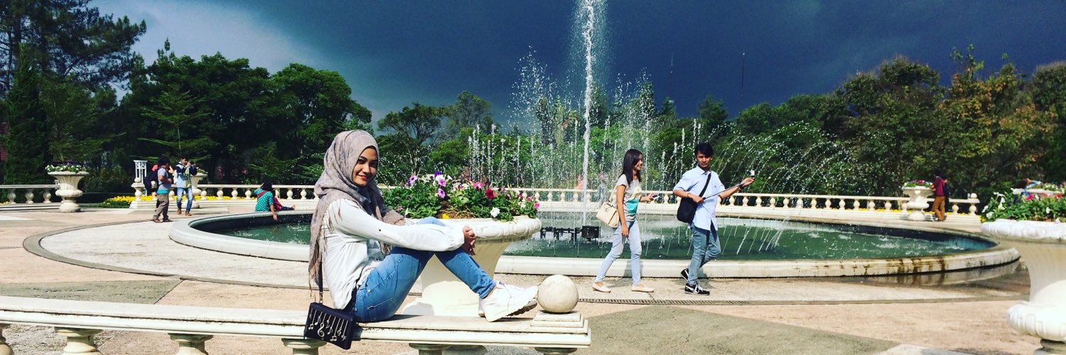 ellymarwah's profile banner image