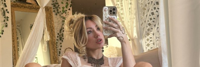 Everything of Ivy Wolfe 🖤 banner