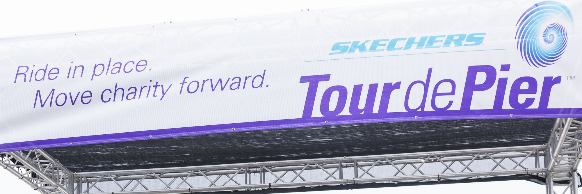 Tour de Pier banner