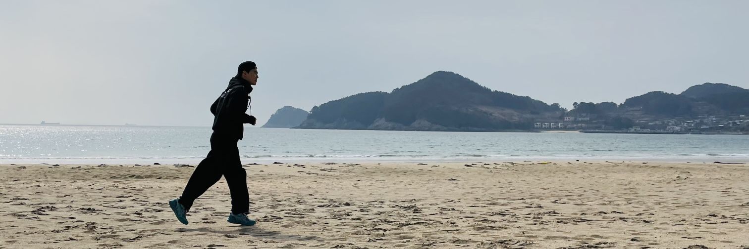rlaroro's profile banner image