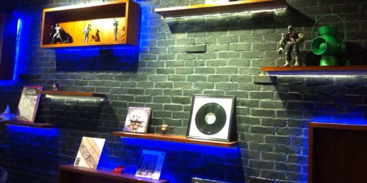 SuperStashStore's profile banner image