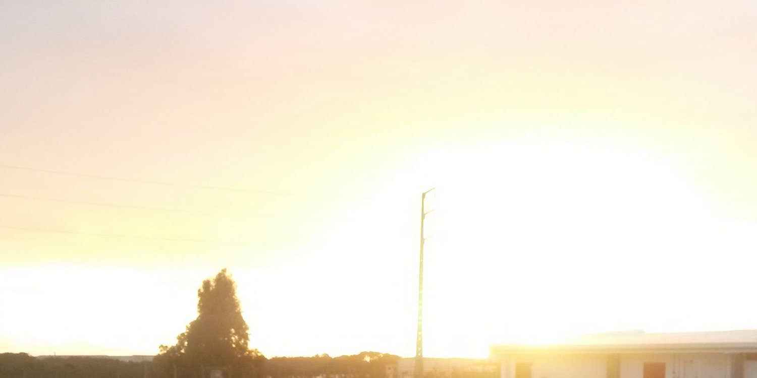leisantosss's profile banner image