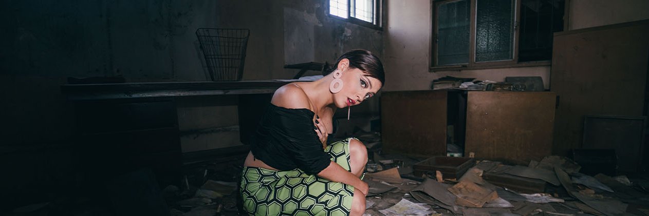 Victoria Bernardi banner