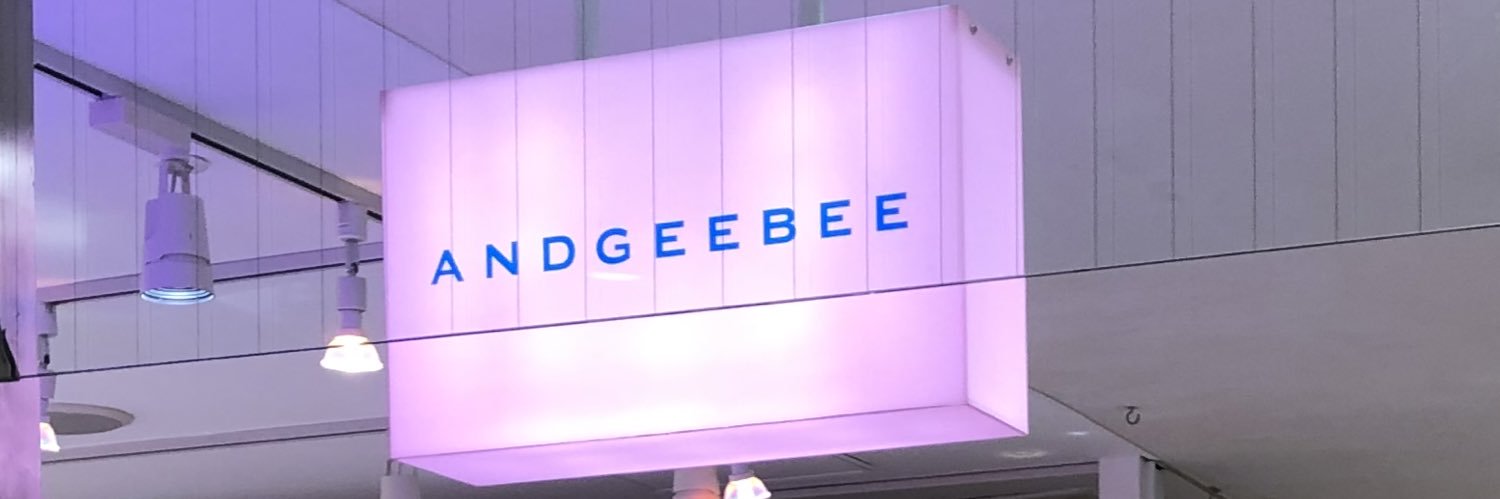 monasae33's profile banner image