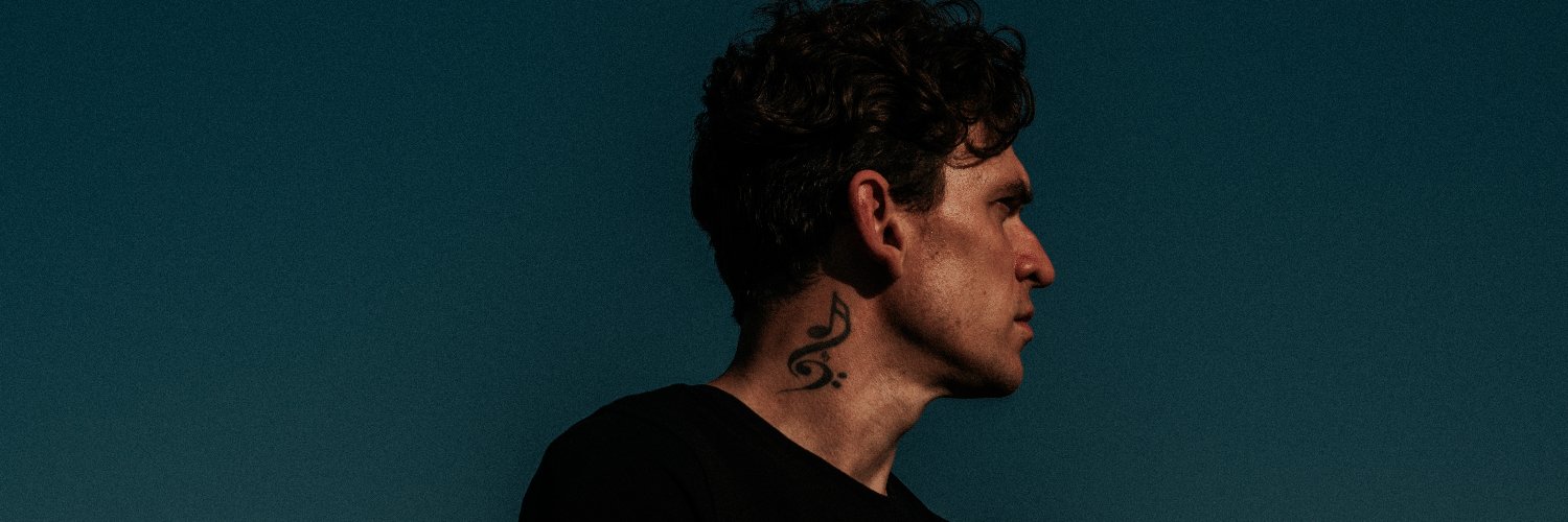 chriskellymusik's profile banner image