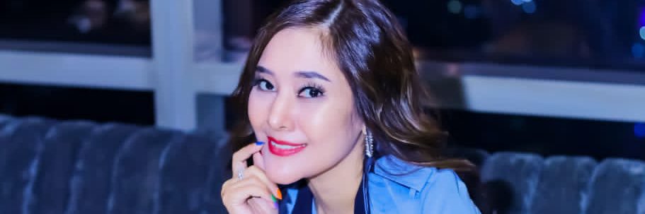 indahmodel's profile banner image