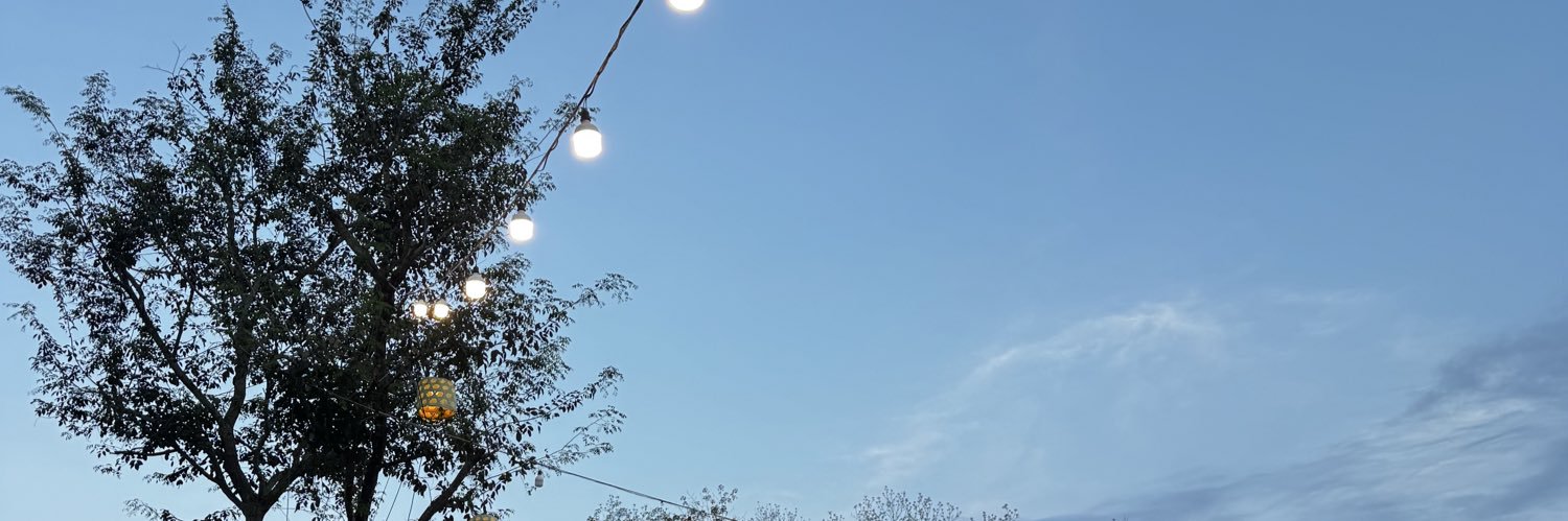 F banner