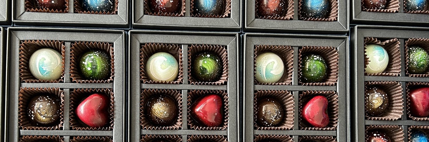 chika🕺🐬 banner