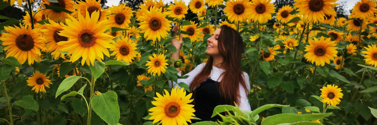 z0smith_'s profile banner image