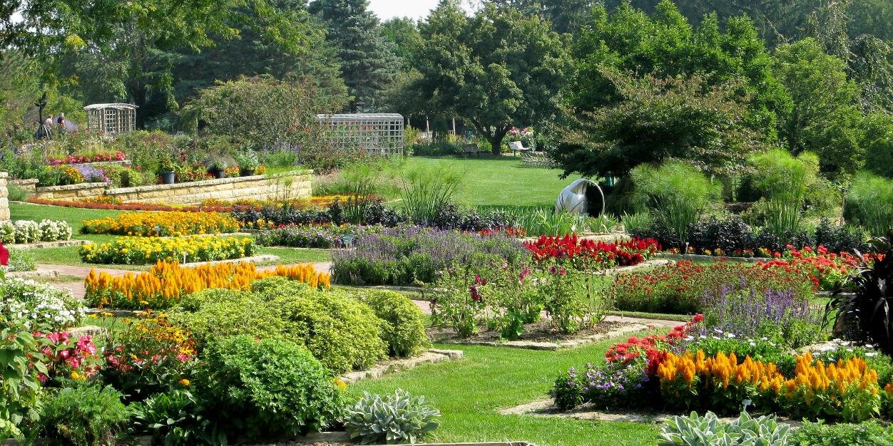 Dubuque Arboretum & Botanical Gardens banner