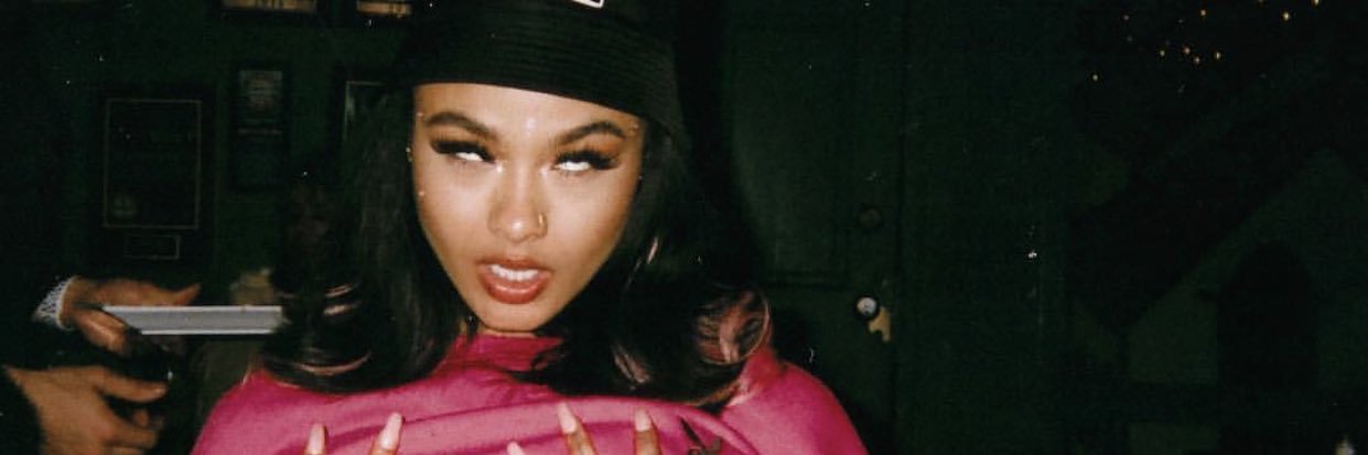 itstamia_'s profile banner image