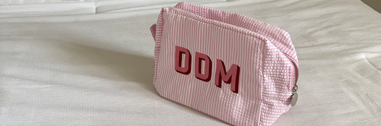 DD.'s banner