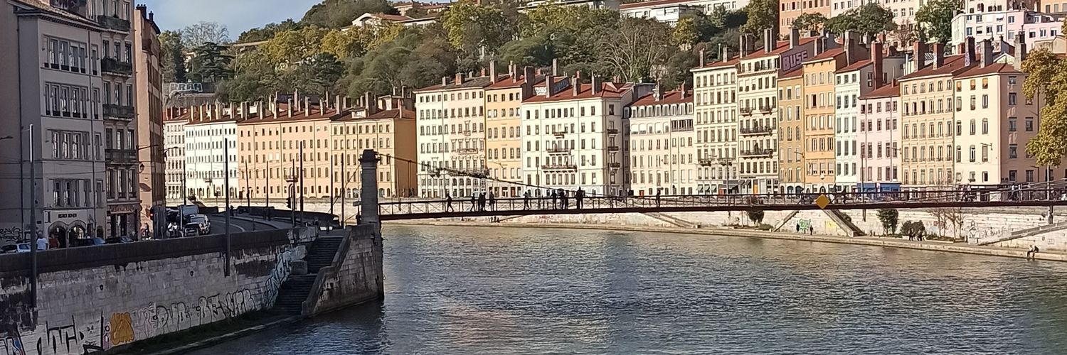 gizem_aksumer's profile banner image