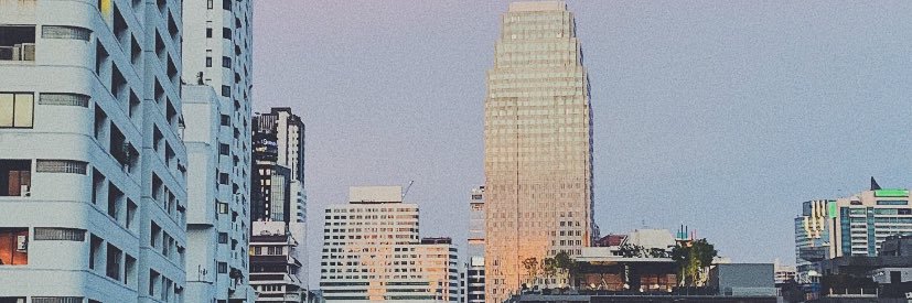 relivioo's profile banner image