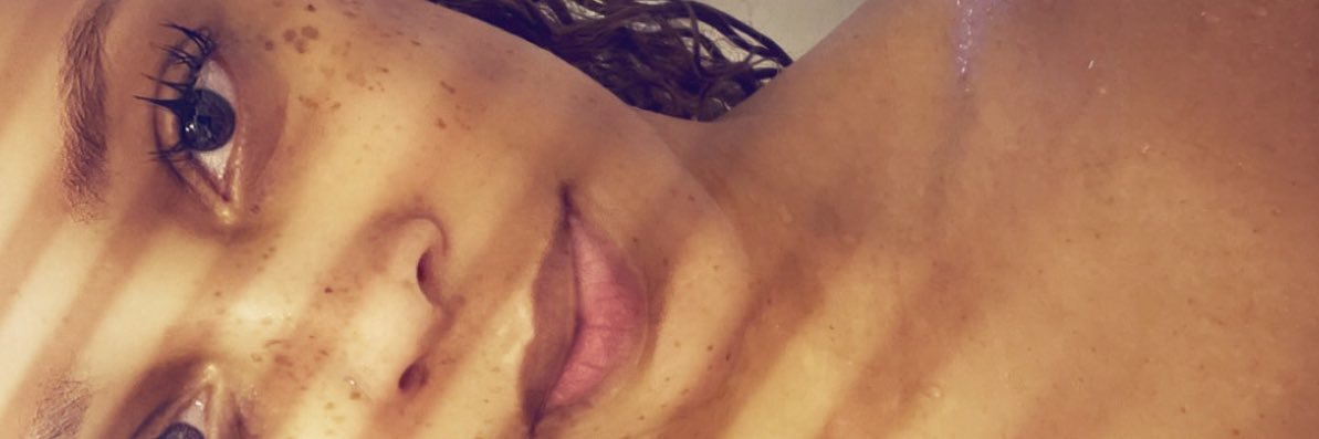 B banner