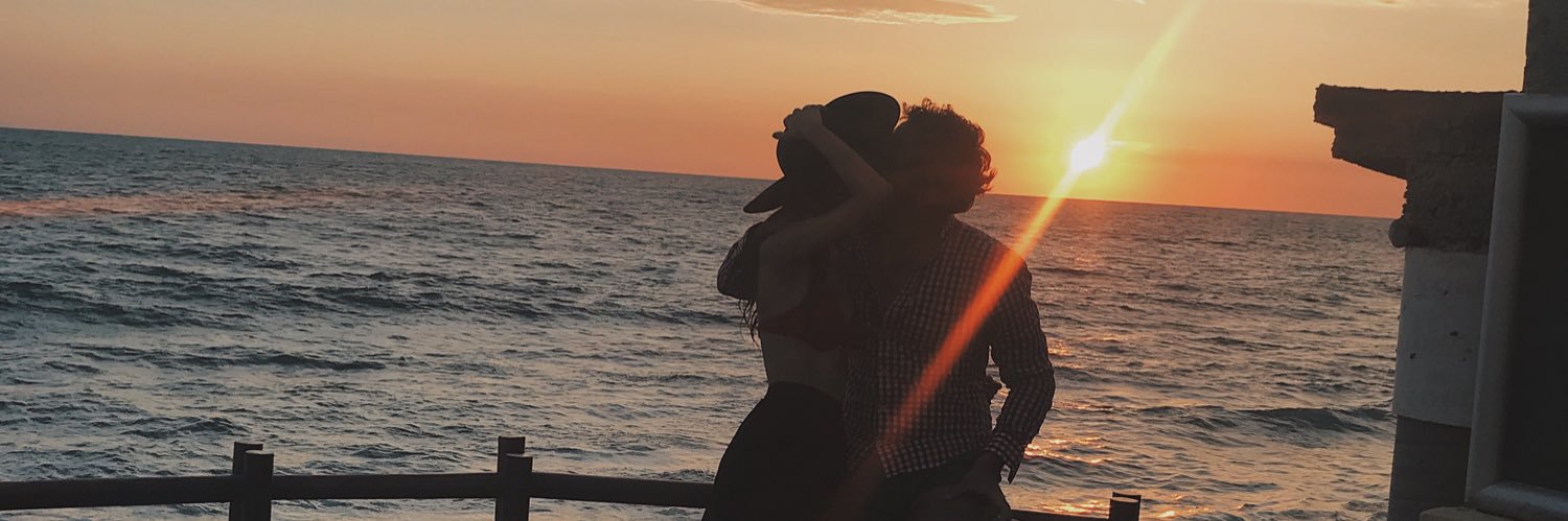 _AndreaAv_'s profile banner image
