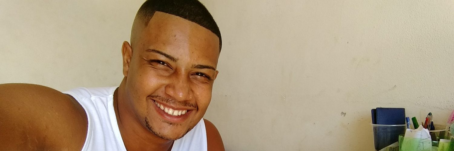 ericklleon's profile banner image