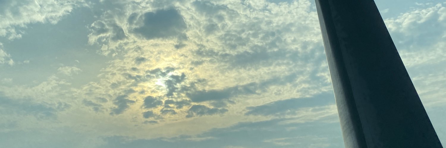 V_parraa's profile banner image