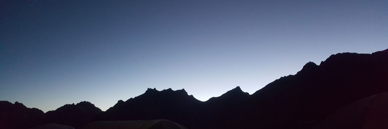 suleklo's profile banner image