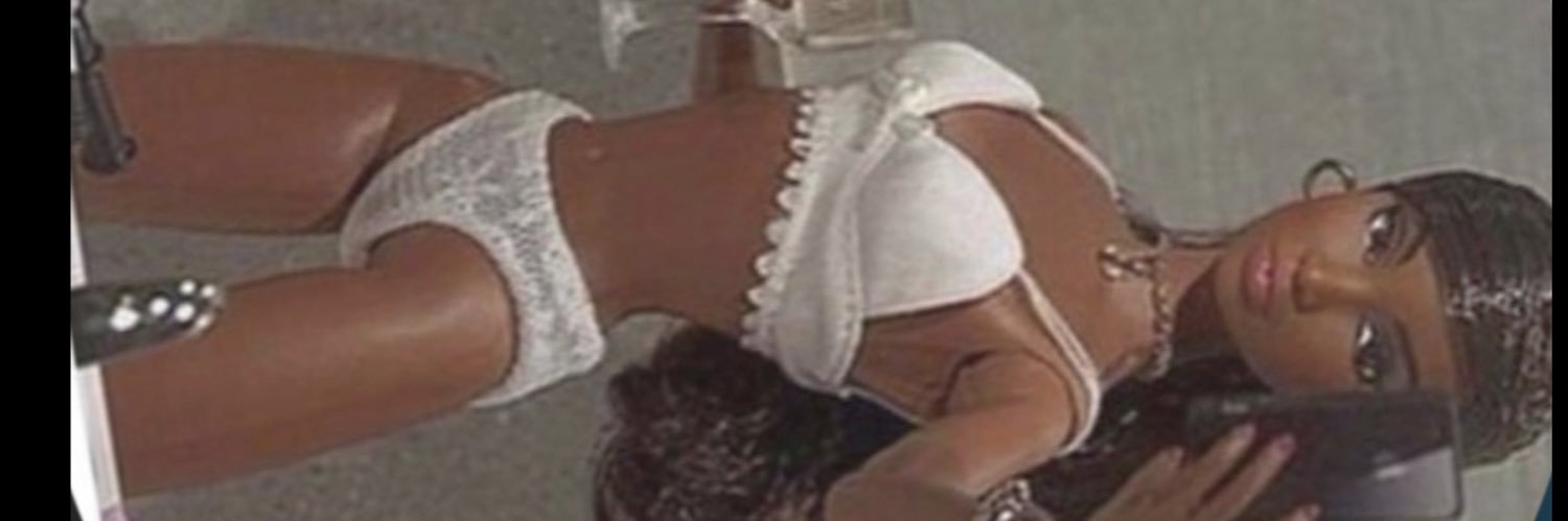 __Parissss's profile banner image