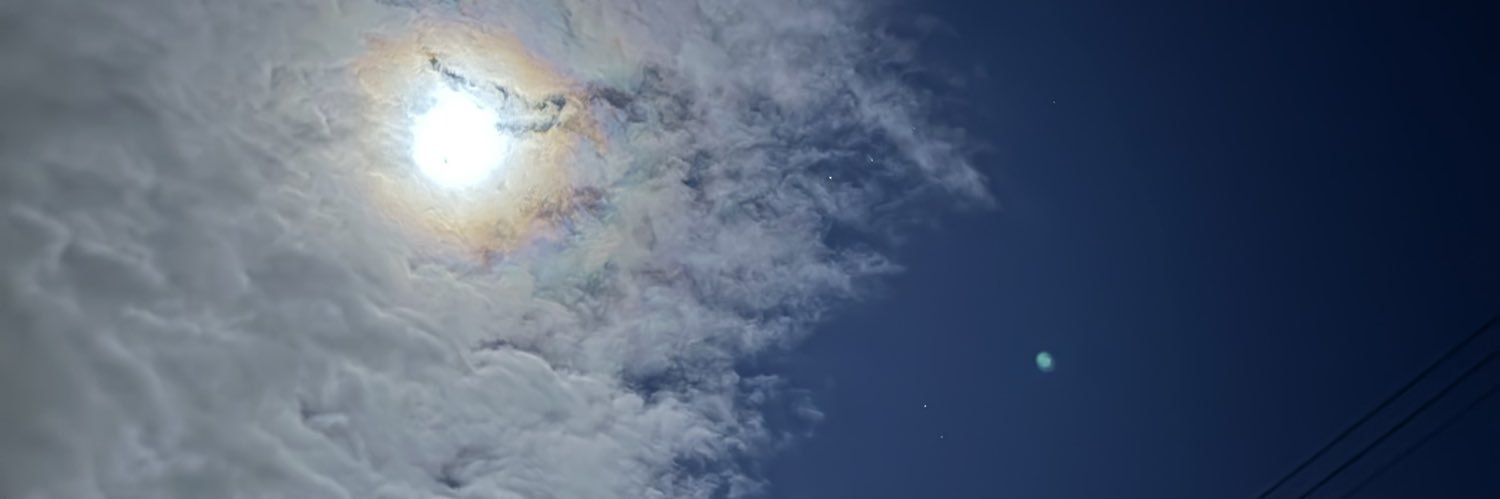 d_hht's profile banner image