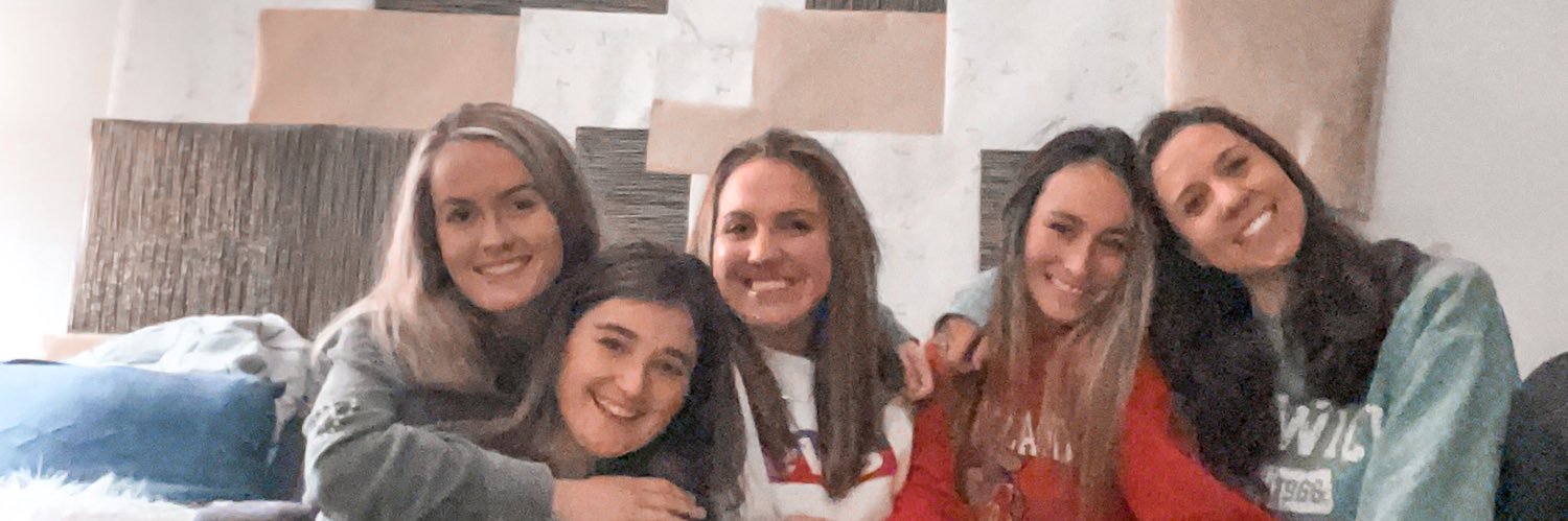 allyvidal's profile banner image