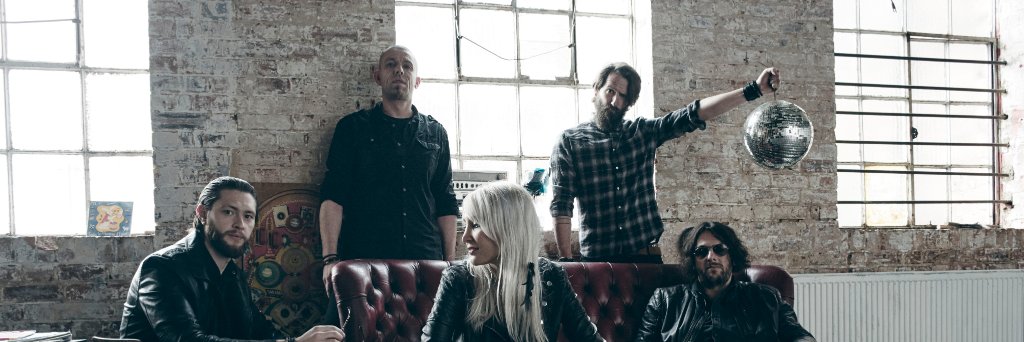 Fire Red Empress banner