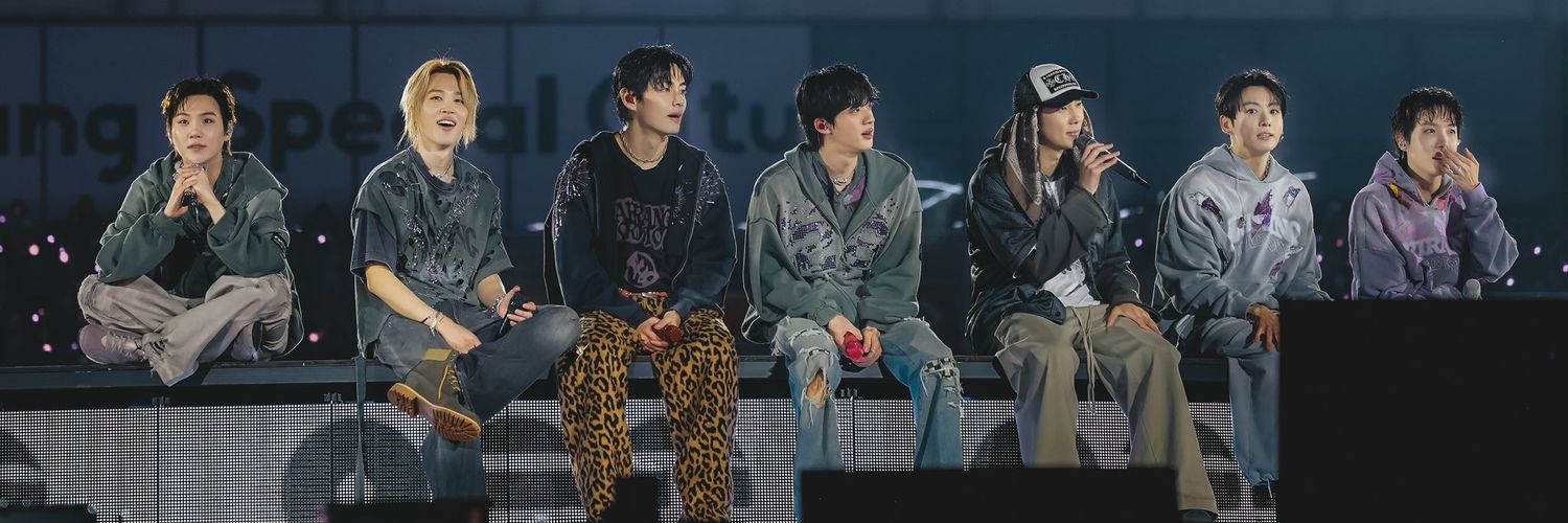 YoonieMyLight's profile banner image