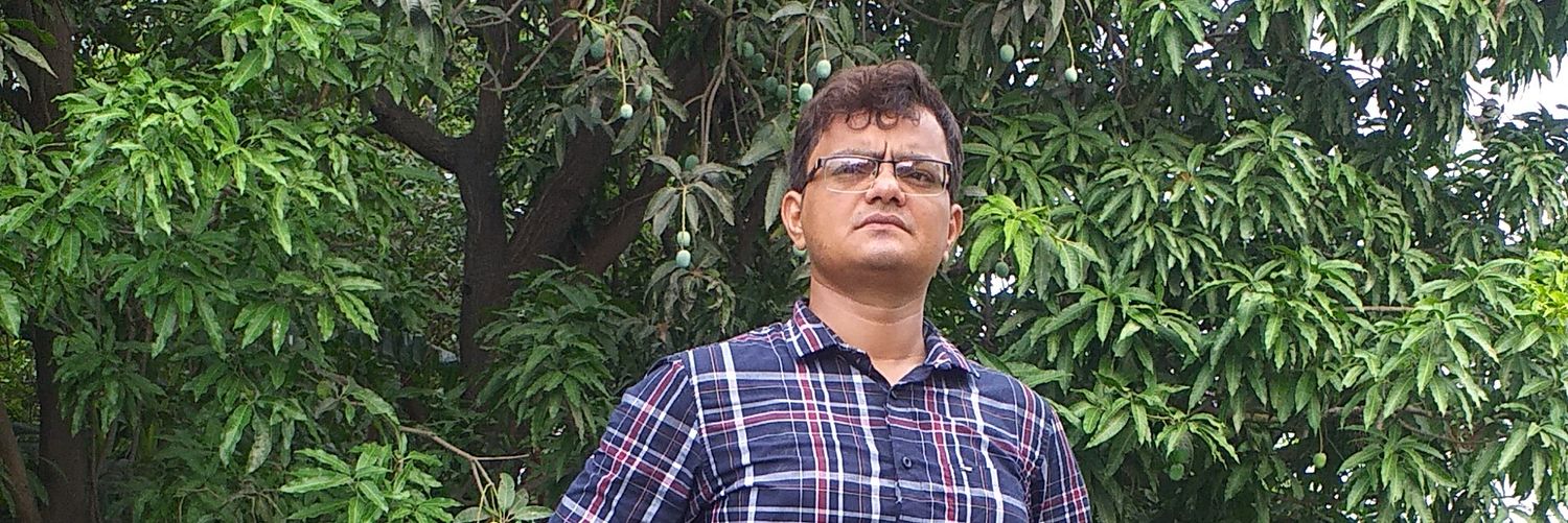 mukesh v kumar इलाहाबादी banner