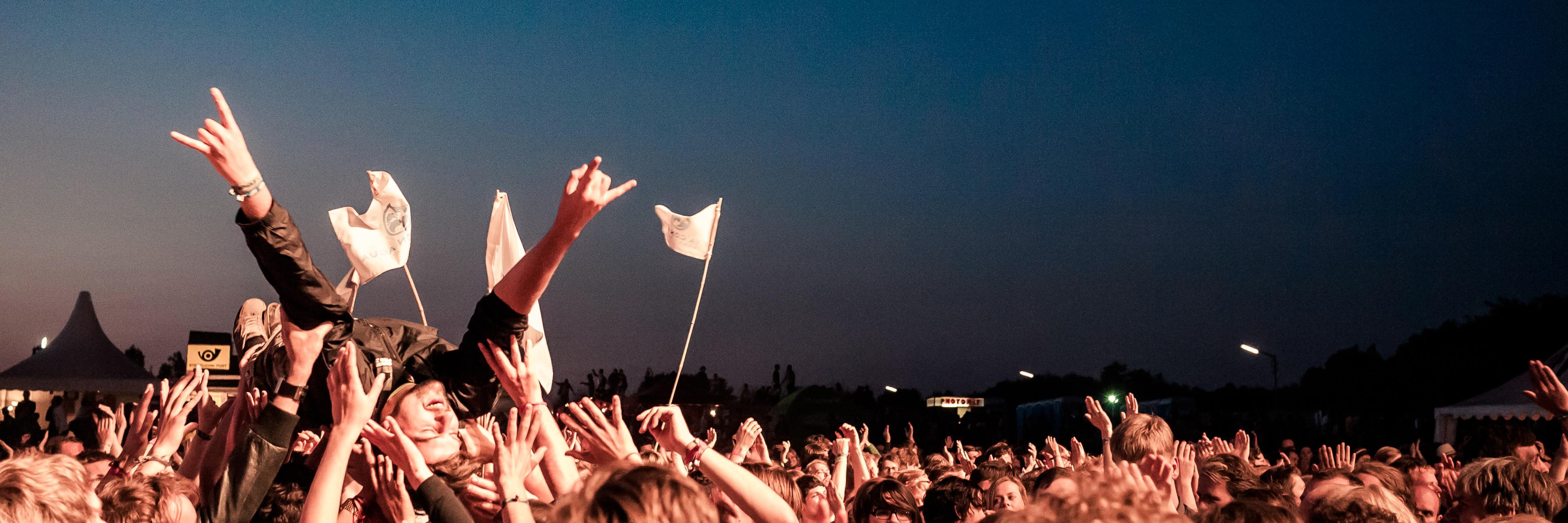 setlisting's profile banner image