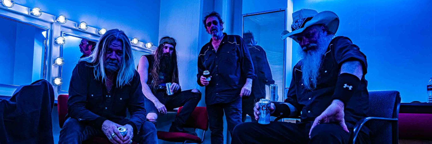 coccabal's profile banner image