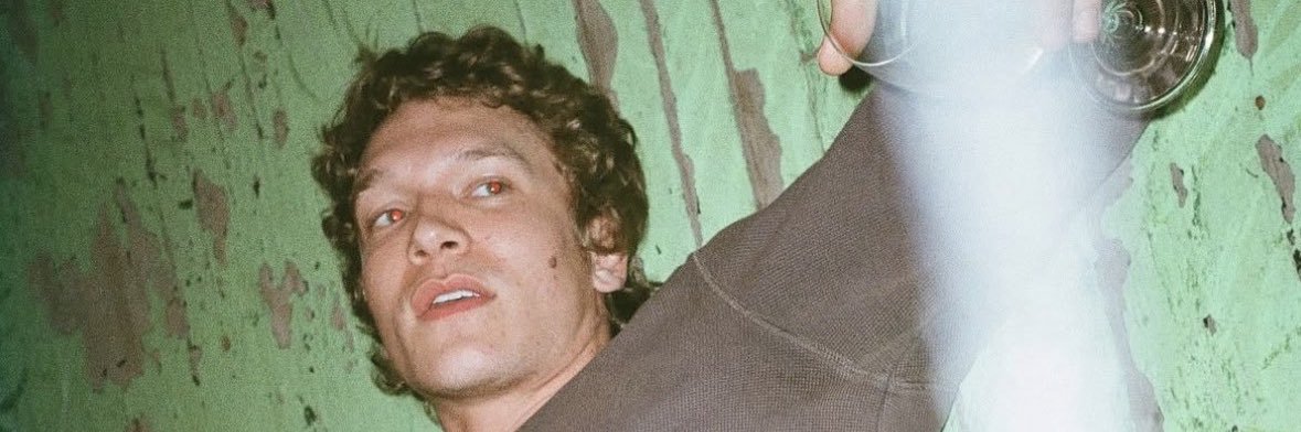 likeaxcommotion's profile banner image