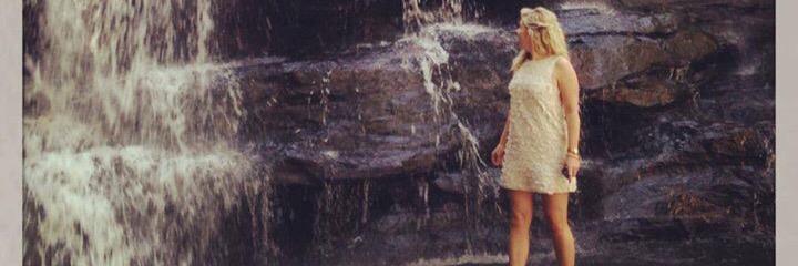 Corinne100's profile banner image