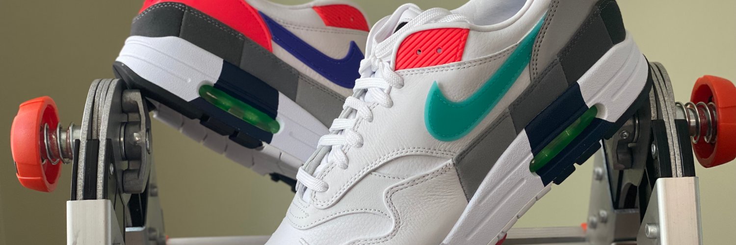 MoSneaksShop's profile banner image