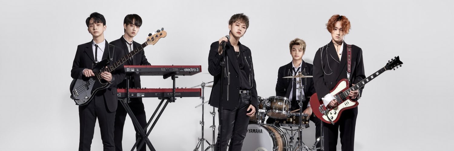 Younglopls's profile banner image