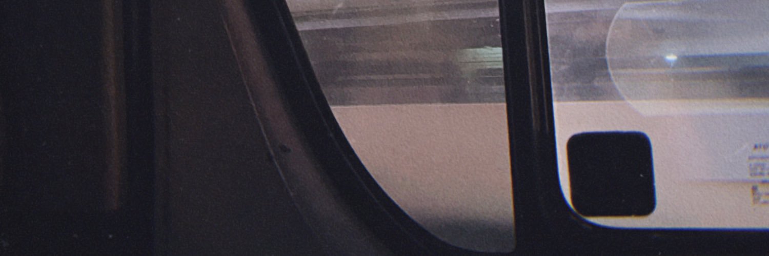 l o i banner