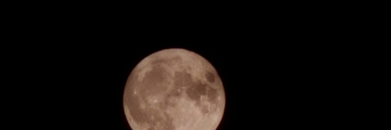 abovtlou's profile banner image