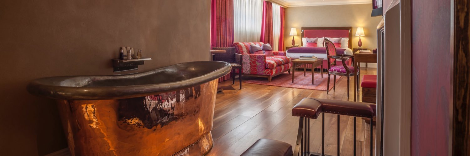 The Roseate Reading banner