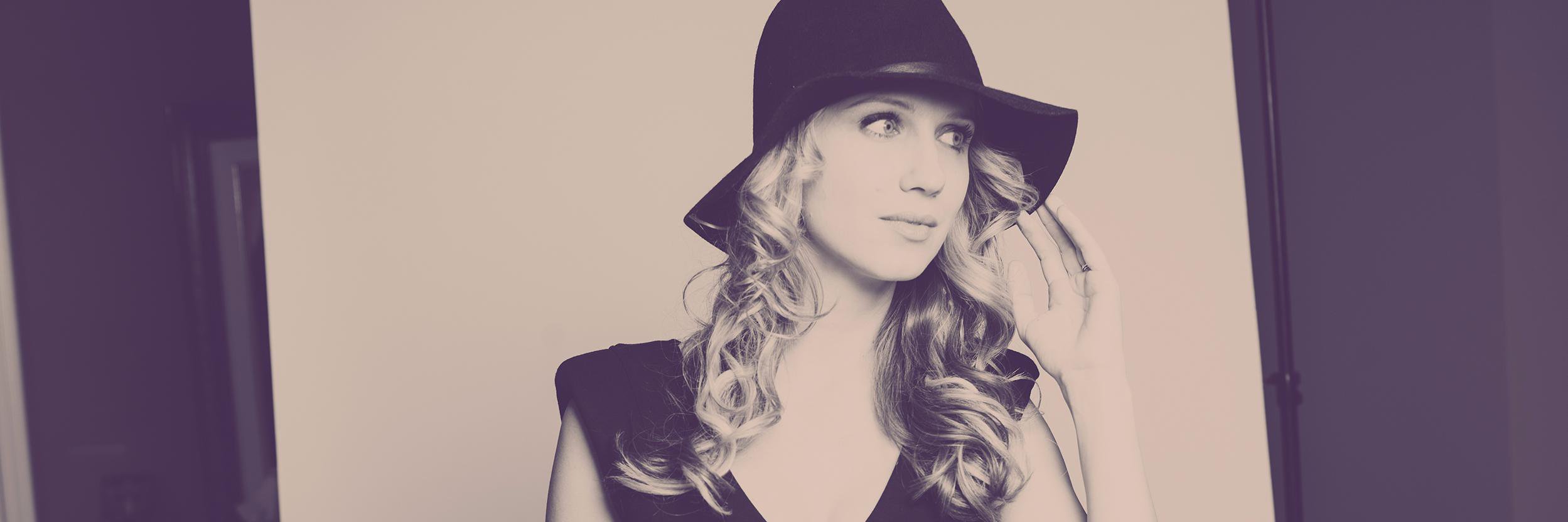 MoniKa Platek banner