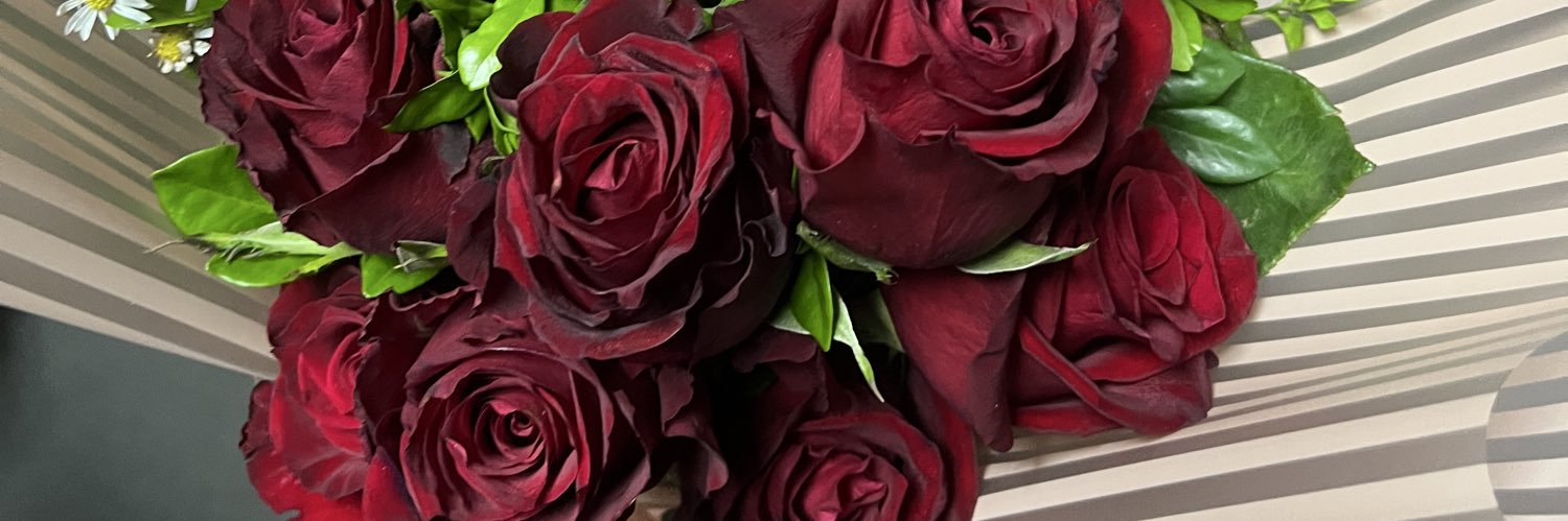 Queen Victoria Ebine 👑❤️ |TechWithoutChaos banner