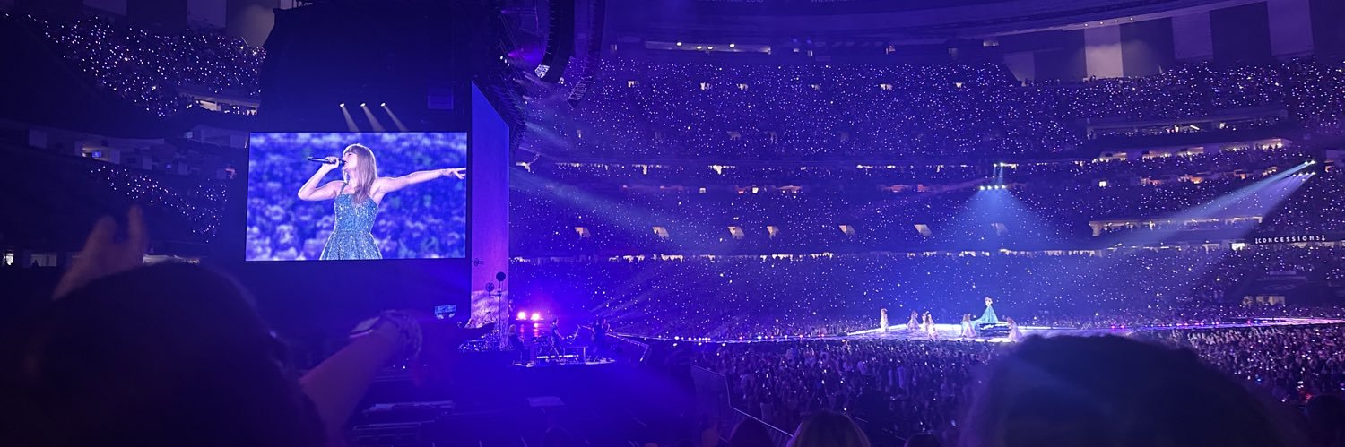 Elizabeth_hj25's profile banner image