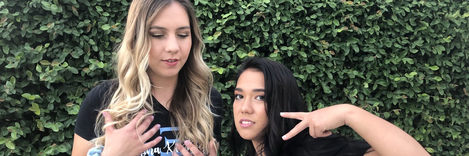carlyarmstrong_'s profile banner image