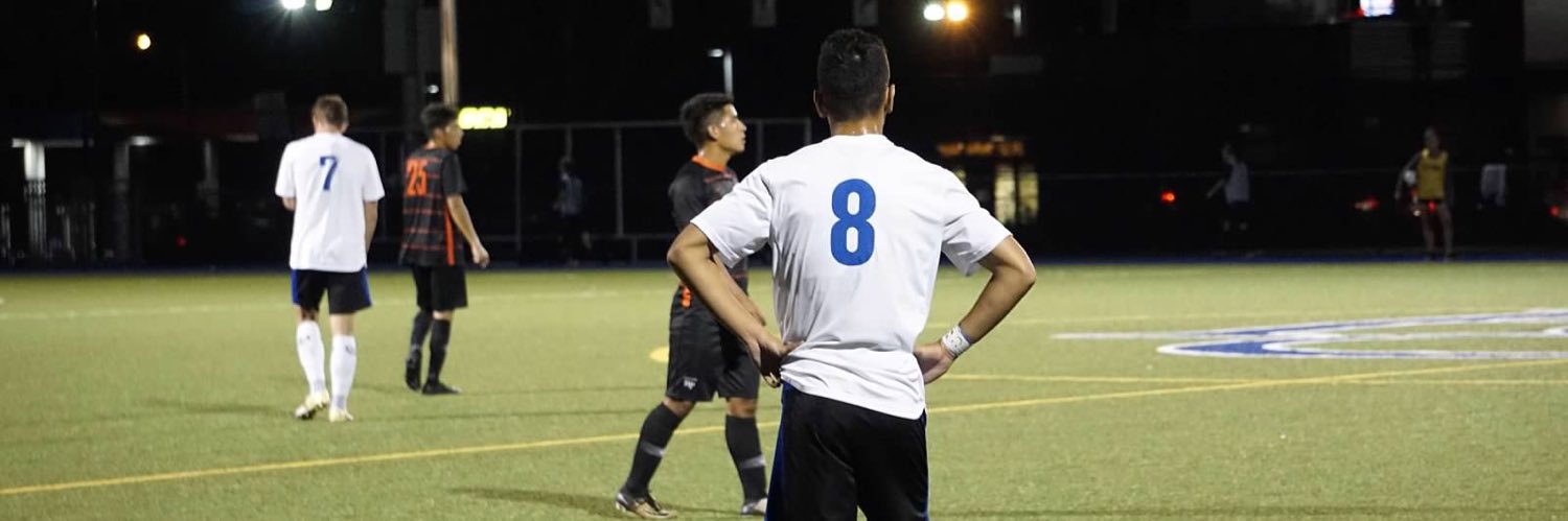 bzeus33's profile banner image