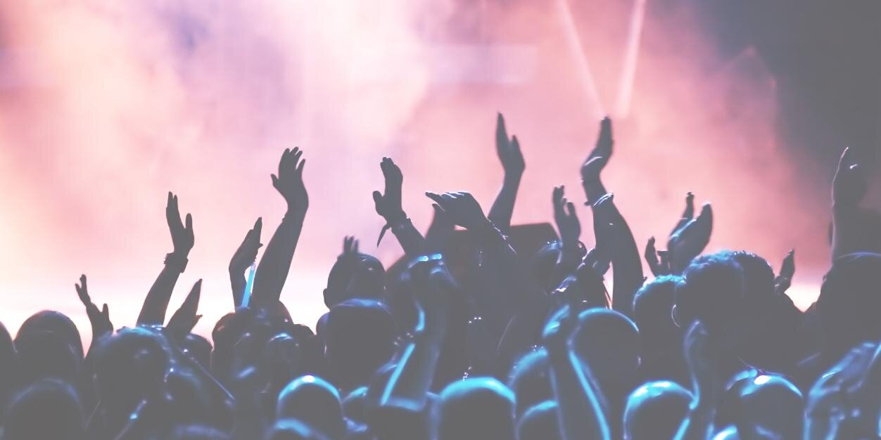 Rising Global banner