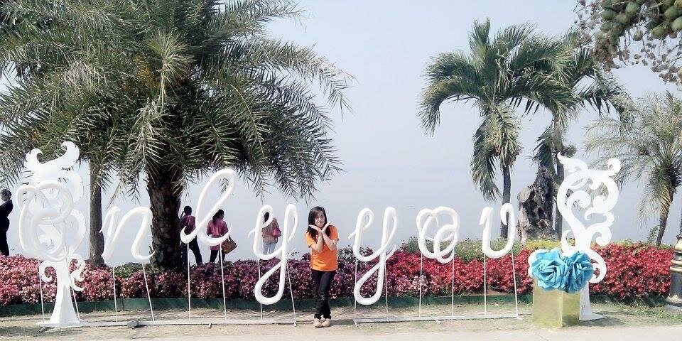 k_khamfoo's profile banner image