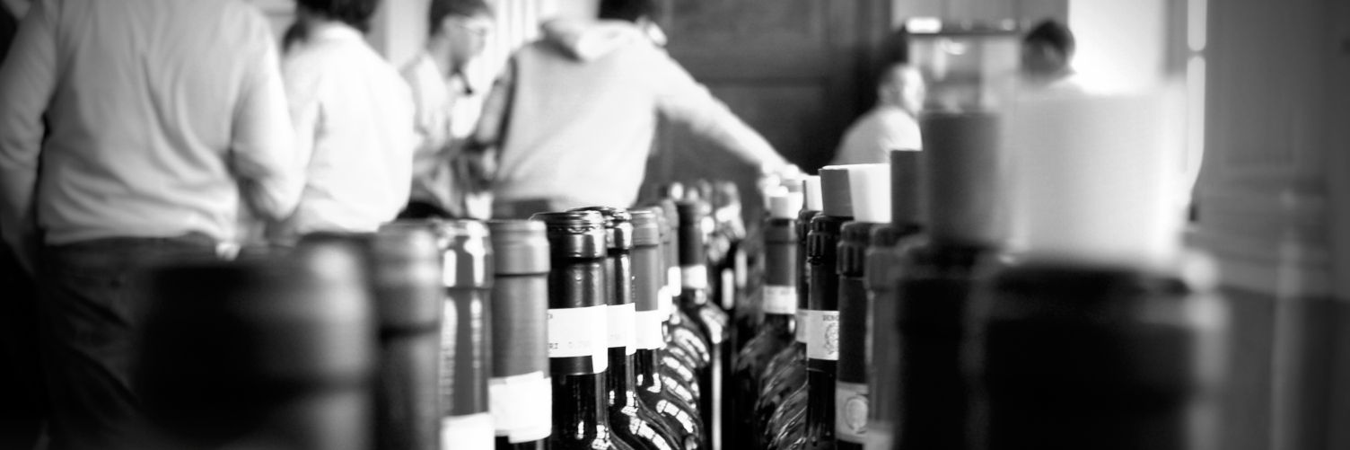 InfoWinezone's profile banner image